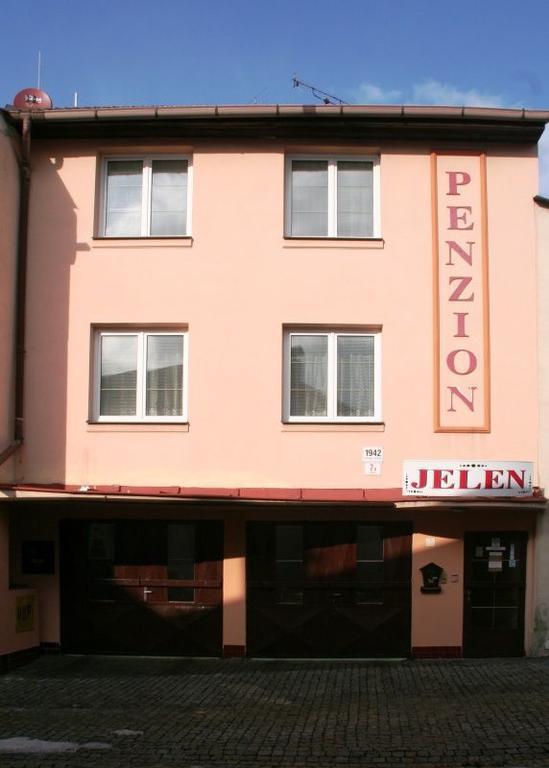 Penzion Jelen Karviná Esterno foto